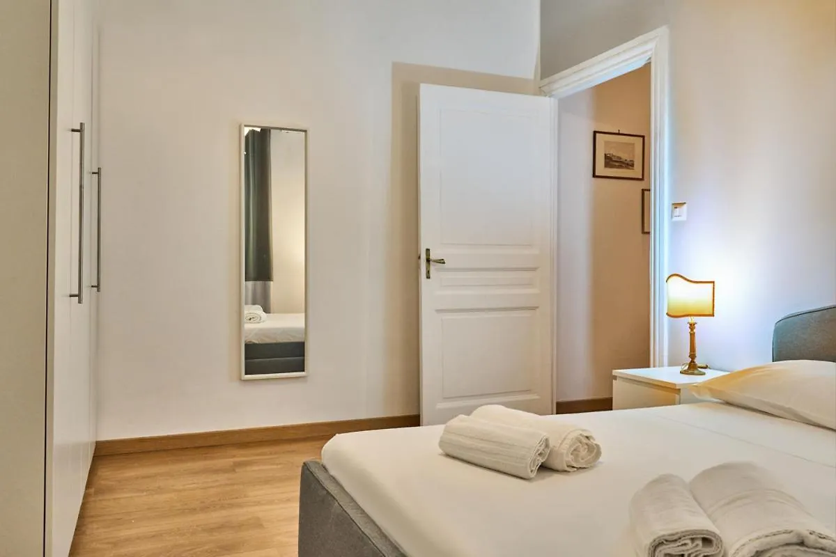 Corso Vittorio Emanuele 114 Apartment Naples